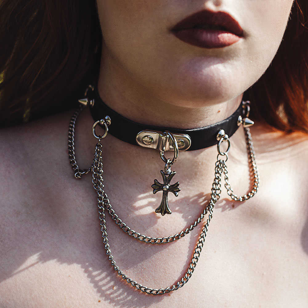 Bullet 69 Funky Punk - 1 row handle plate Choker - Zwart